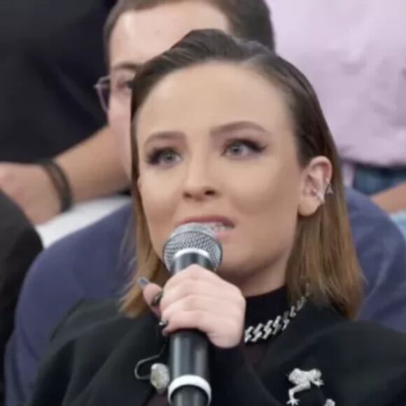 Larissa Manoela fez revelação sobrenatural durante programa de TV