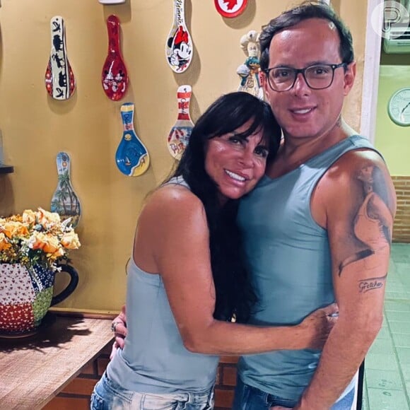 Esdras de Souza, marido de Gretchen, foi taxado como homossexual por alguns seguidores