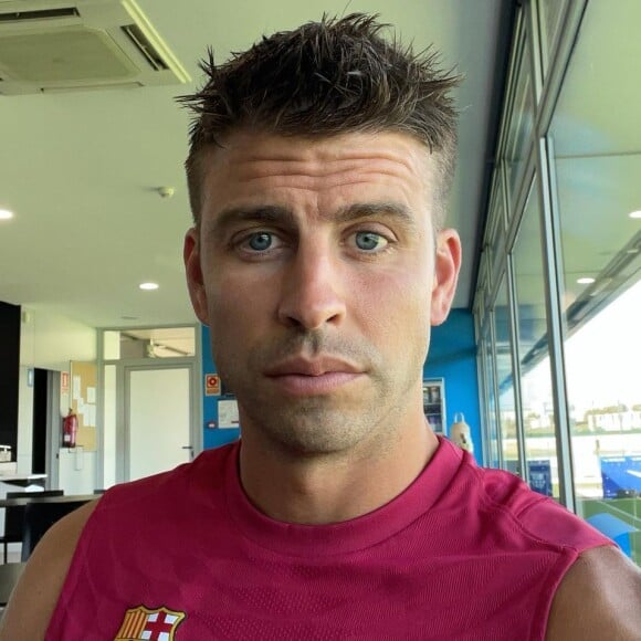 No vídeo, Piqué relembrou momentos de sua infância