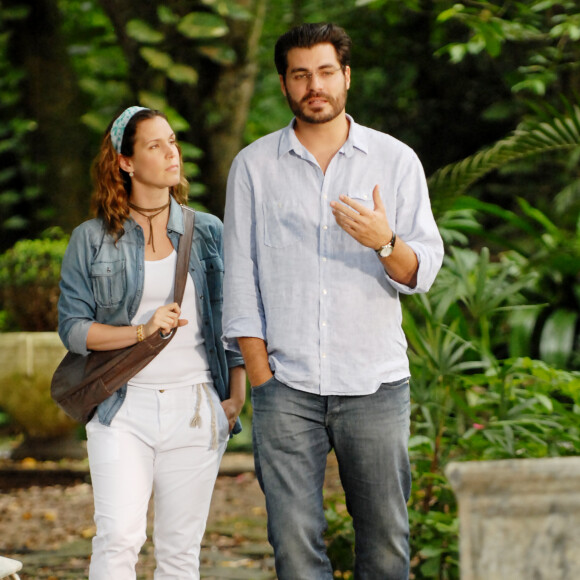 Thiago Lacerda e Vanessa Lóes estão vivendo uma crise no relacionamento
