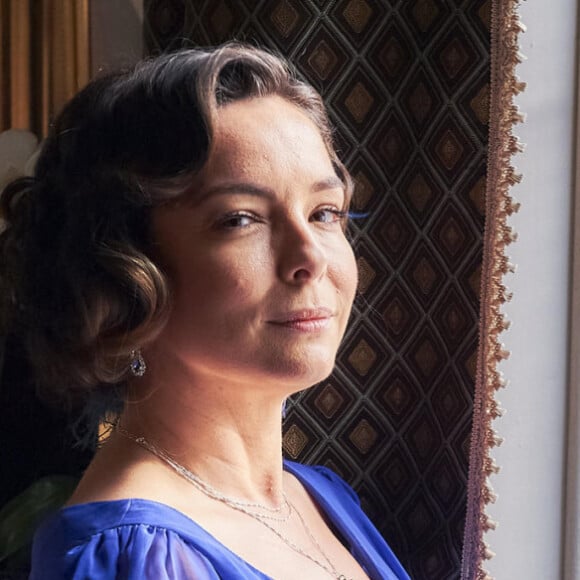 Regiane Alves volta às novelas em 'Vai na Fé', sucessora de 'Cara e Coragem', após participação em 'Além da Ilusão'