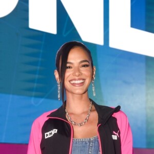 Bruna Marquezine na CCXP: uma participante da plateia fez uma confusão com o nome de uma marca esportiva com a qual a atriz tem parceria