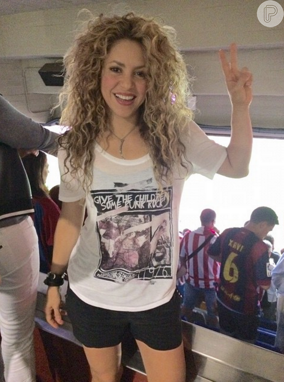 Segundo os boatos, Shakira teria exigido no acordo que Clara fosse proibida de conviver com os filhos do ex-casal