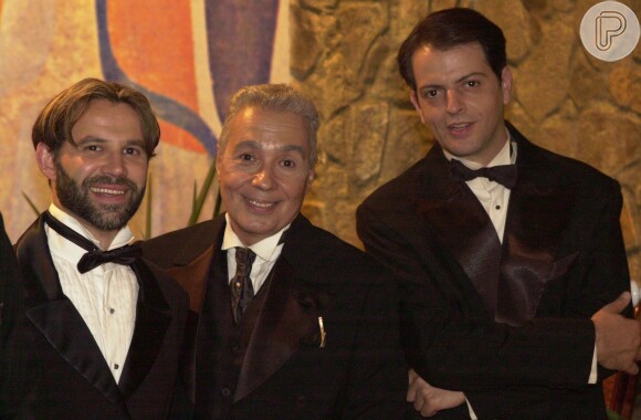 Pedro Paulo Rangel ao lado de Ranieri Gonzales e Marcelo Várzea na série 'Um Só Coração', na qual foi o senador Freitas Valle