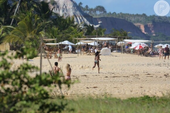Naomi Campbell ficou irritada com flagra em Trancoso, na Bahia
 