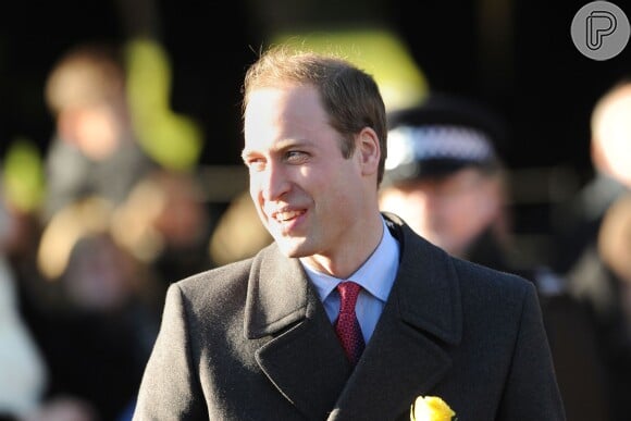 'Príncipe William não está planejando dar seu lado da história ou retaliar abertamente. Ele continua digno e trabalhando', disse informante da revista US Weekly. 