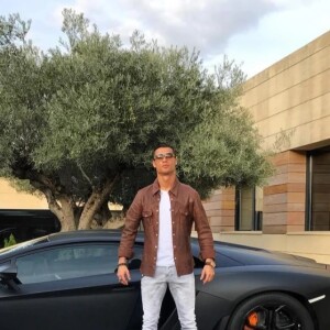 Coleção de luxo de Cristiano Ronaldo pode ultrapassar os 17 milhões de libras (mais de 120 milhões de reais)