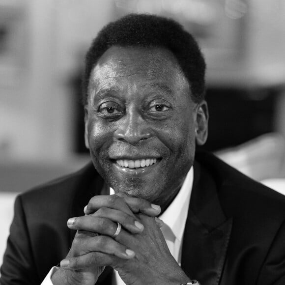 Pelé morreu aos 82 anos em São Paulo e ganhou homenagens de vários nomes do esporte de todo o mundo