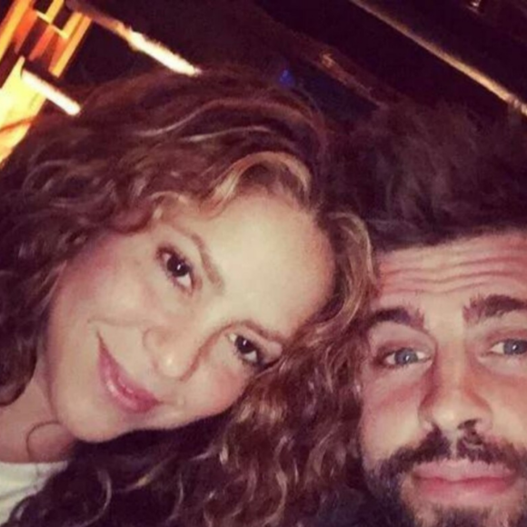 Shakira queria citar um problema sexual de Pique na letra original da música