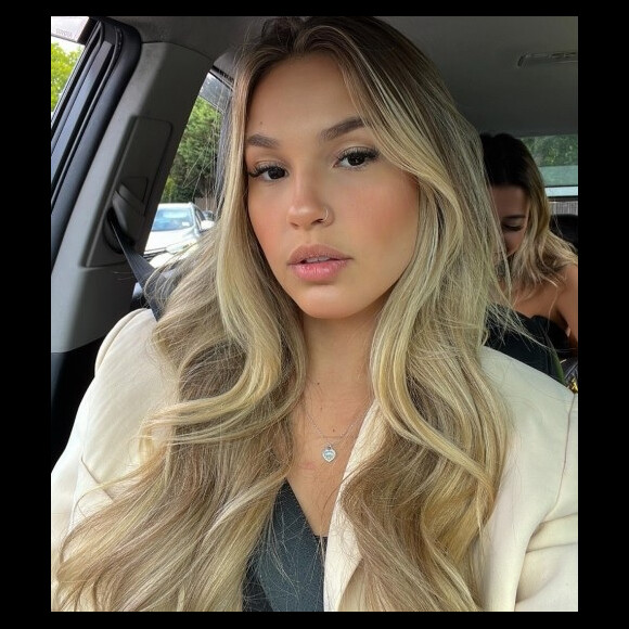 Éder Militão está se relacionando com a estudante de Direito, Maria Guerra