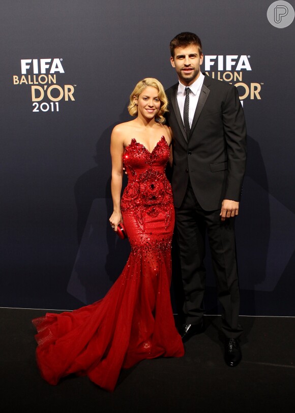 Shakira e Gerard Piqué se viram rapidamente quando o jogador foi buscar os filhos na casa da ex-mulher 