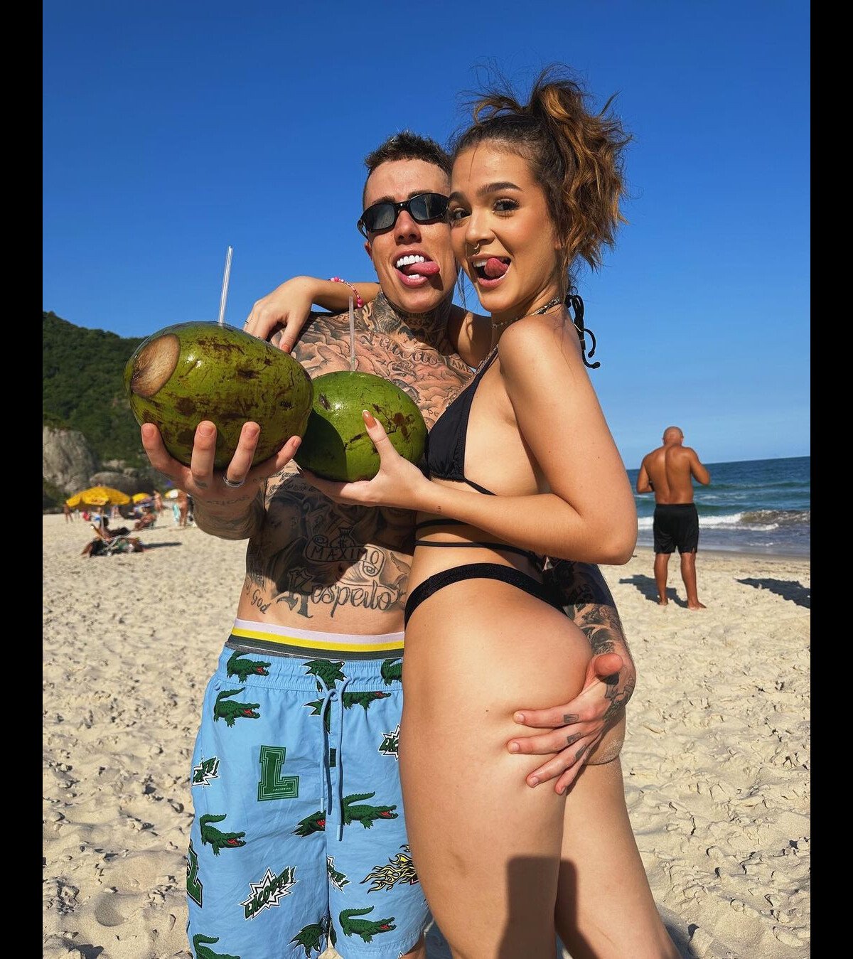 Foto: Mel Maia ganhou um aperto no bumbum de MC Daniel - Purepeople