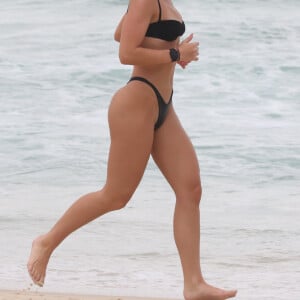 Corpo de Jade Picon se tornou inspiração para quem busca uma vida fitness