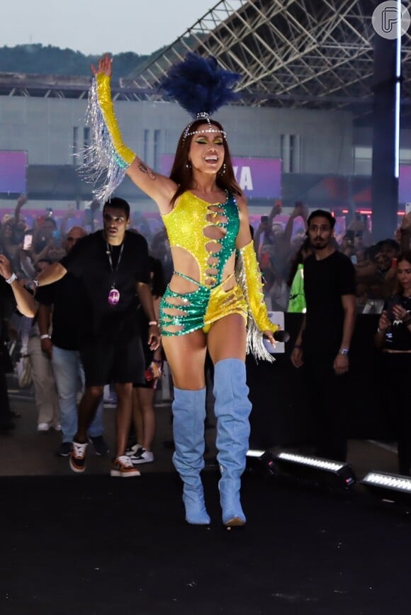 Anitta apresentou o 'Ensaios da Anitta', projeto de pré-carnaval, no Rio de Janeiro