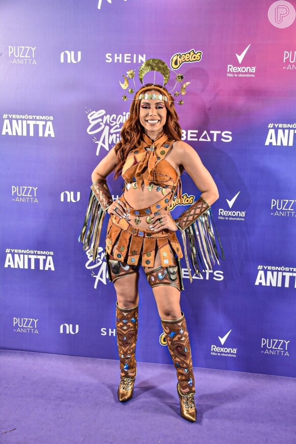 Anitta entrou no ritmo do Carnaval