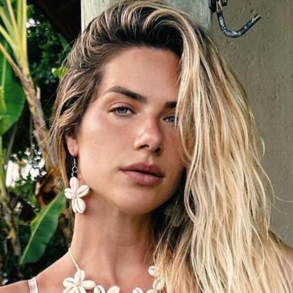 Giovanna Ewbank muda visual