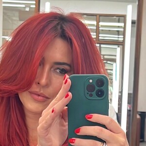 Fernanda Paes Leme adotou as mechas ruivas