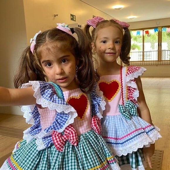 Marina e Helena ganharam uma festinha intimista para celebrar cinco anos de idade