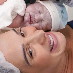 Claudia Raia deu à luz Luca, seu terceiro filho