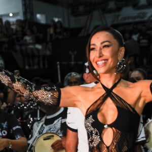 Sabrina Sato escolheu um novo look arrasador para o ensaio da Gaviões da Fiel para o carnaval 2023