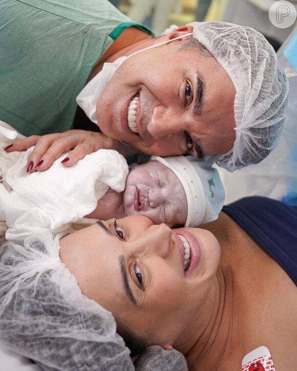 Claudia Raia deu à luz Luca no dia 11 de fevereiro