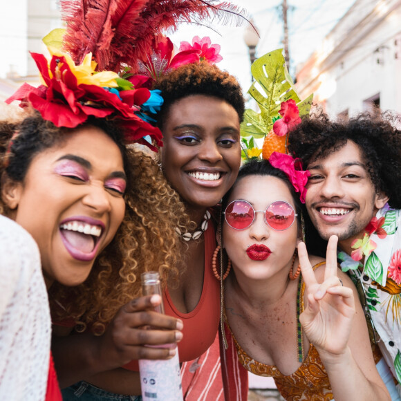 No Carnaval, o signo de Gêmeos é criativo na hora do romance