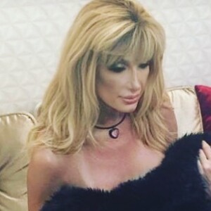 Michelly X negou que look de Paolla Oliveira tenha aberto