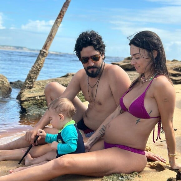 Thaila Ayala é mãe de Francisco com o marido, Renato Góes