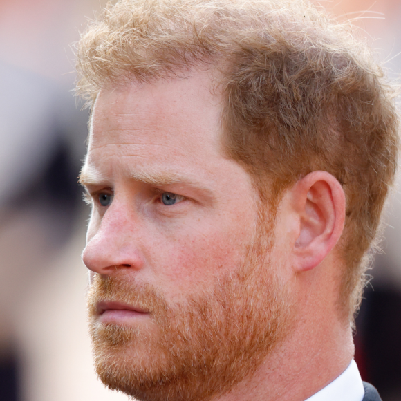 Príncipe Harry teria imposto uma única condição para participar da coroação: ter uma reunião particular com Rei Charles III