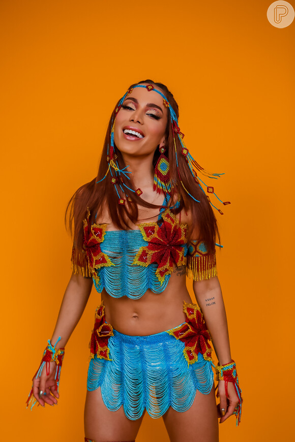 Stylist de Anitta revela curiosidades sobre o look de cantora como Cabocla Jurema