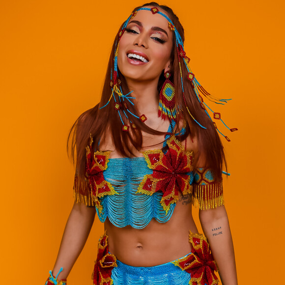 Stylist de Anitta revela curiosidades sobre o look de cantora como Cabocla Jurema