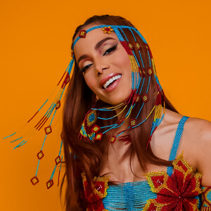 Anitta e sua stylist recorreram à ajuda de mulheres indígenas para criar o look inspirado em Cabocla Jurema