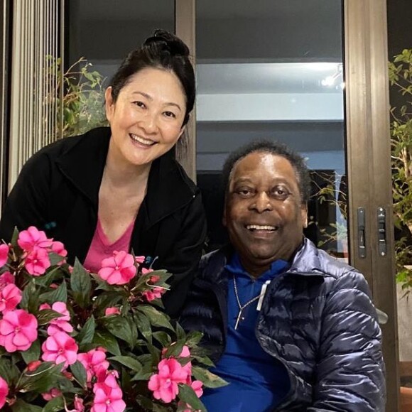 Márcia Aoki, a reservada viúva de Pelé, relembrou últimos momentos ao lado do Rei