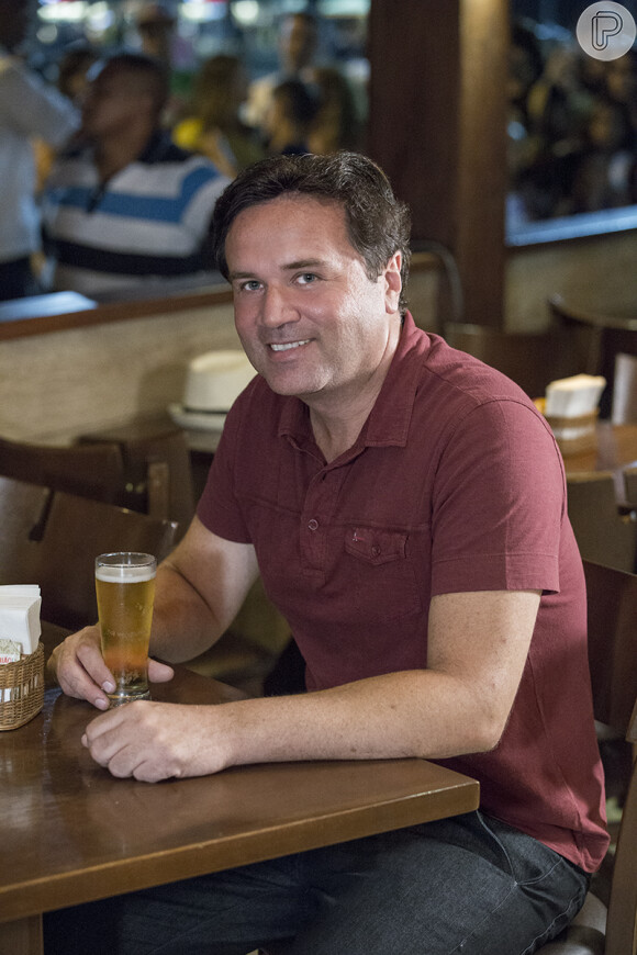José Mayer gravou em um bar de Copacabana, na Zona Sul do Rio, as cenas nas quais seu personagem, Cláudio Bolgari, seduz o cozinheiro Felipe (Laércio Fonseca)