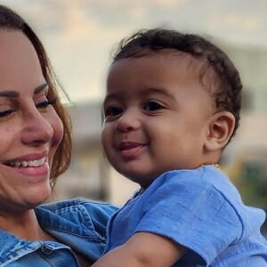 Viviane Araujo e Joaquim combinam looks com aspecto jeans