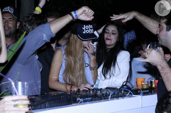 Lindsay Lohan ataca de Dj em festa