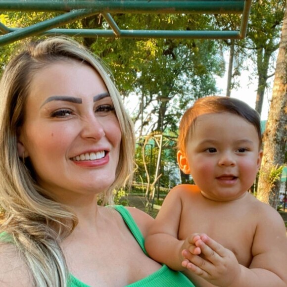 Andressa Urach deseja ter relação saudável com ex por causa do filho