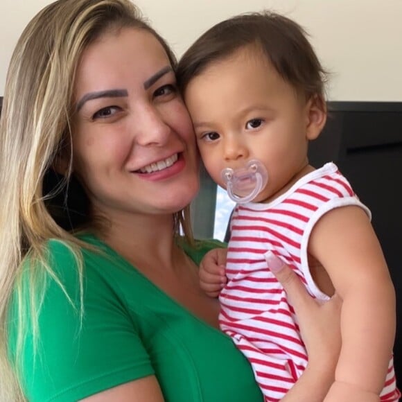 Andressa Urach está na Justiça para ter novamente a guarda definitiva do filho Leon