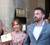 Jennifer Lopez e Ben Affleck vislumbraram uma mansão em Pacific Palisades, na Califórnia, avaliada em 64 milhões de reais (aproximadamente, R$ 338 milhões, segundo a cotação atual)