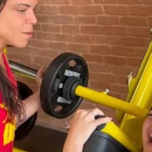 Mel Maia enfrentou treino pesado com a personal trainer Carol Vaz