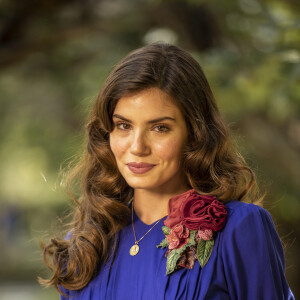 Marê (Camila Queiroz) reprova quando Júlio (Daniel Rocha) a beija, na novela 'Amor Perfeito', a partir do capítulo de quinta-feira 30 de março de 2023