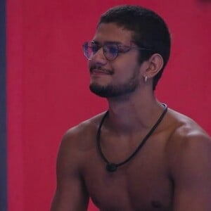 BBB 23: Gabriel Santana se declarou para Bruna Griphao durante a festa, mas a atriz rejeitou as investidas