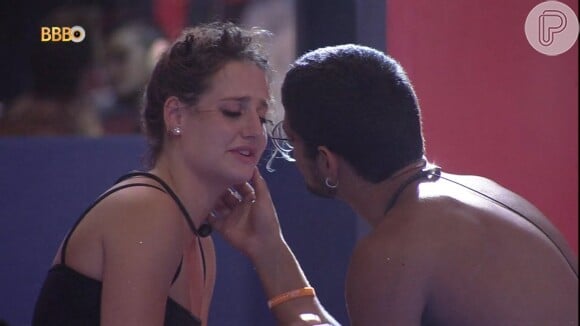 BBB 23: Gabriel Santana levou atenção da produção do reality show por tentativas de beijos em Bruna Griphao