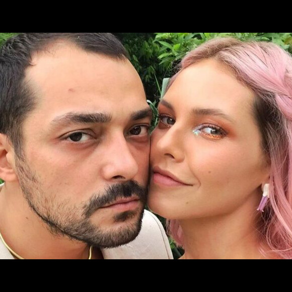Eduardo Sterblitch encanta web com nova foto do filho recém-nascido, Caetano