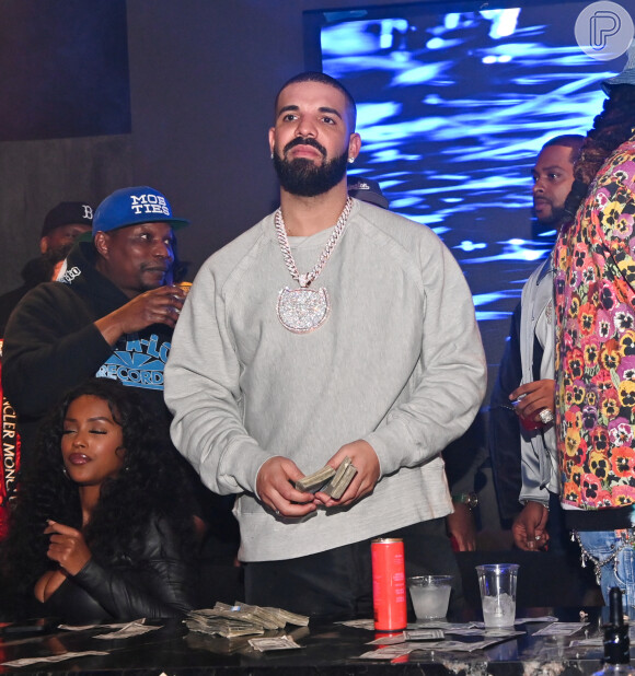 Cancelamento de Drake foi tão em cima da hora que sua estrutura já estava montada no palco do festival