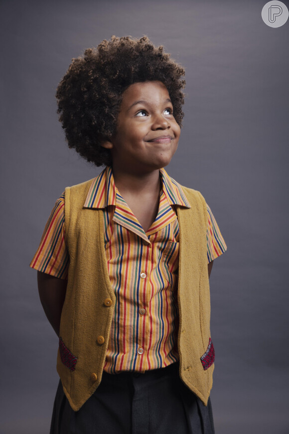 Marcelino (Levi Asaf) e Marê (Camila Queiroz) se encantam um pelo outro sem saberem que são filho e mãe, na novela 'Amor Perfeito'