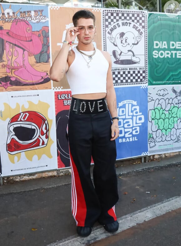 João Guilherme roubou a cena no Lollapalooza com um cropped