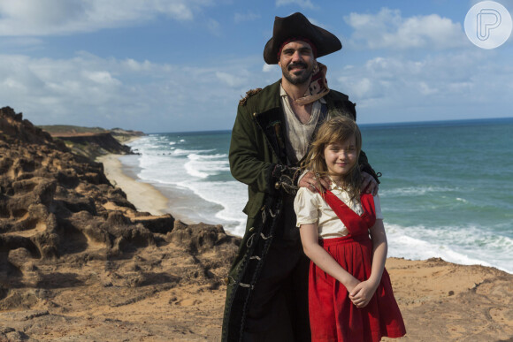 Juliano Cazarré em foto caracterizado como pirata no filme 'Pluft, o Fantasminha'
