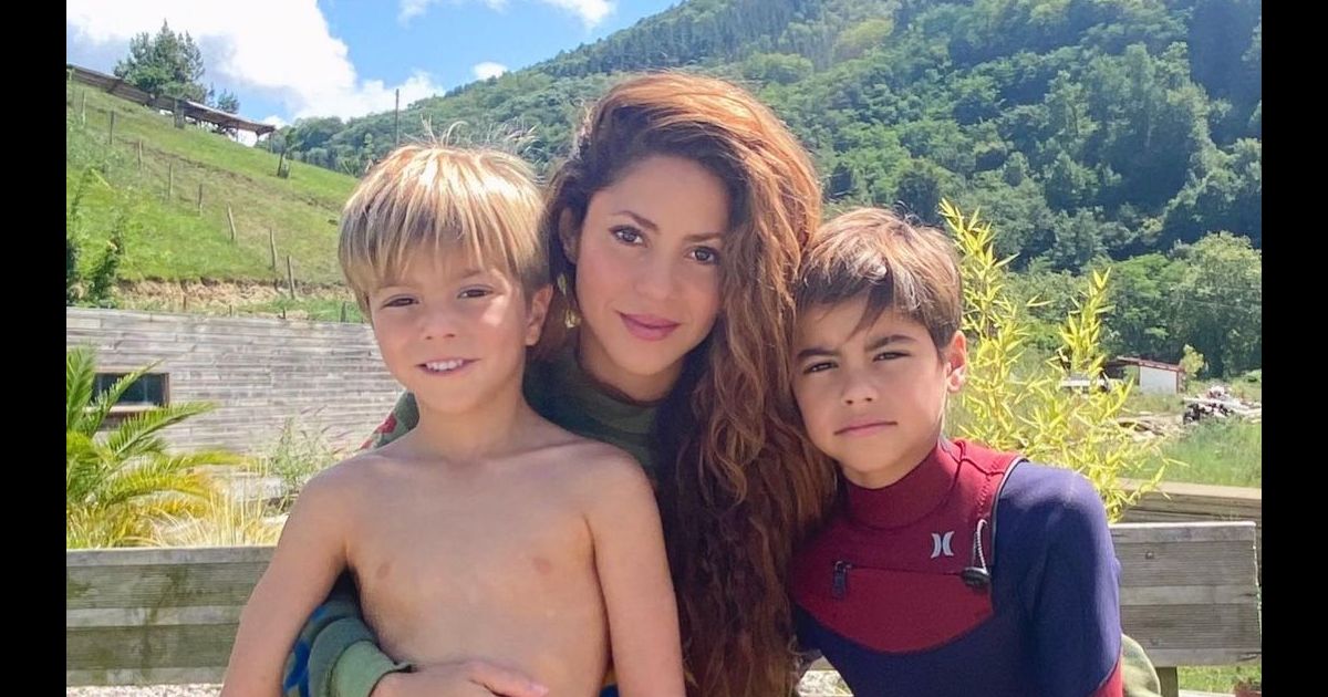 Shakira tem dois filhos com Piqué - Purepeople