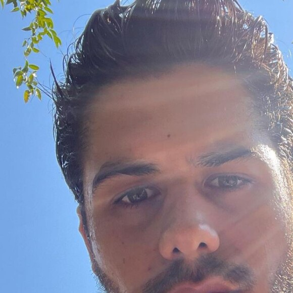 Zé Felipe fez nova tatuagem e desenho dividiu opiniões dos fãs